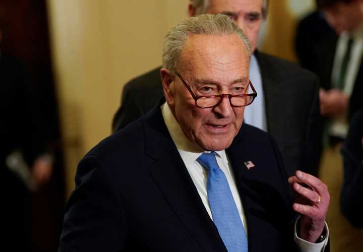 Dems plot to 'take advantage' as Trump at his 'most volatile' point of shutdown: report