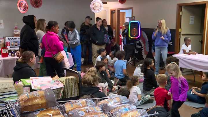 'It takes the edge off for us': Racine non-profit helps families in need with more than just food