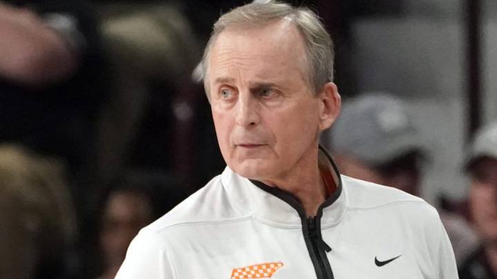 Tennessee basketball tops Mercer 76-61 in season opener