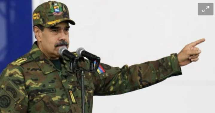 Maduro pide a la Fuerza Aérea que esté "alerta" para defender a Venezuela