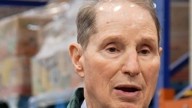 See Sen. Ron Wyden visit Food for Lane County
