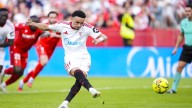 El Sevilla amarra de penalti los tres puntos ante Osasuna