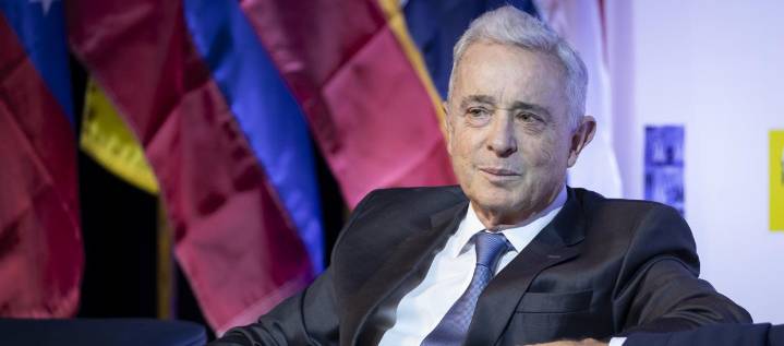 Por crisis interna, Centro Democrático anuncia que escogerá candidato el 6 de febrero