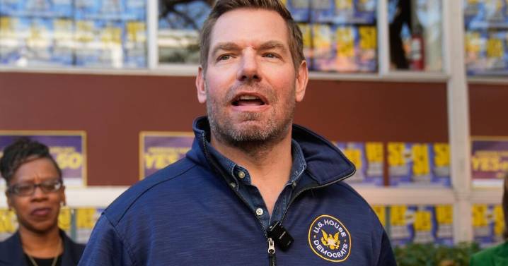 Stephen Cloobeck exits California's gubernatorial race and endorses  Eric Swalwell