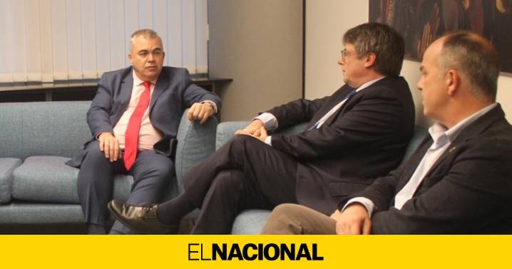 Puigdemont pide al PSOE "la ruptura que no hizo hace 50 años" y reconozca el derecho a la autodeterminación