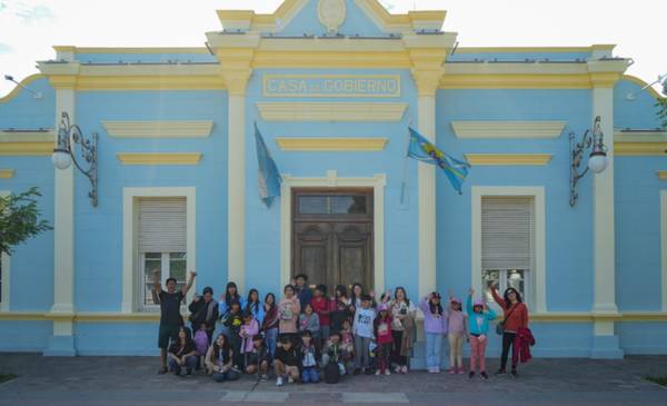 Alumnos de la Escuela 137 Costa del Chubut visitaron la Casa de Gobierno