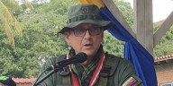 Un jefe militar venezolano anunció la entrega de armas en todos los municipios de la frontera “para la defensa del territorio”