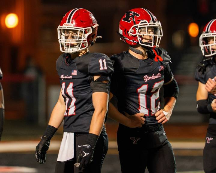 7A football: Caleb and Dillon Viscogliosi lead Yorkville