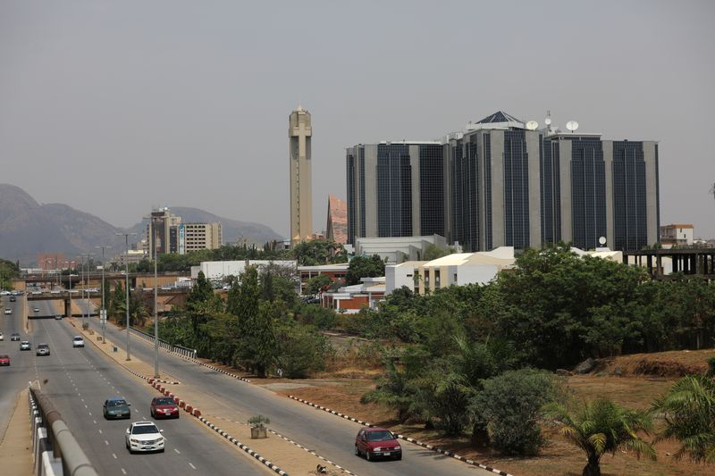 Nigeria's central bank holds benchmark rate at 27%