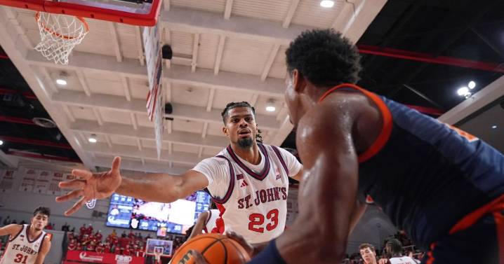 Bryce Hopkins scores 20 as No. 14 St. John's routs Bucknell 97