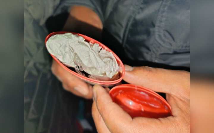 INPE halla droga oculta en plumones y desodorantes en penal de Juliaca