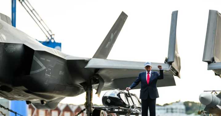 Trump evalúa ataques a Venezuela y busca justificar la caída de Maduro