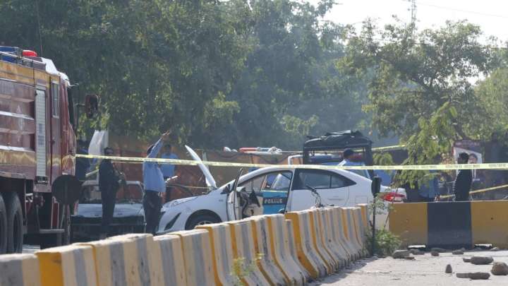 Atacante con Explosivos Se Detona Frente a Tribunales en Pakistán; Hay Varios Muertos