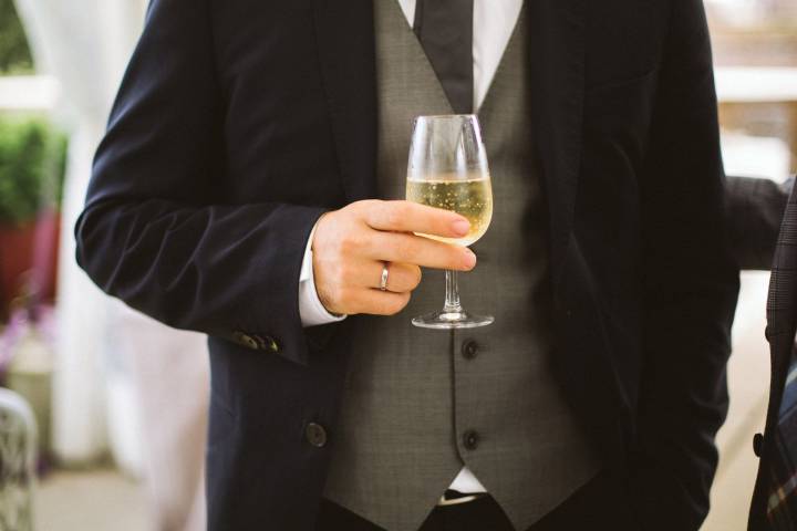 Bride 'Humiliated' After Groom Mocks Her in Wedding Speech