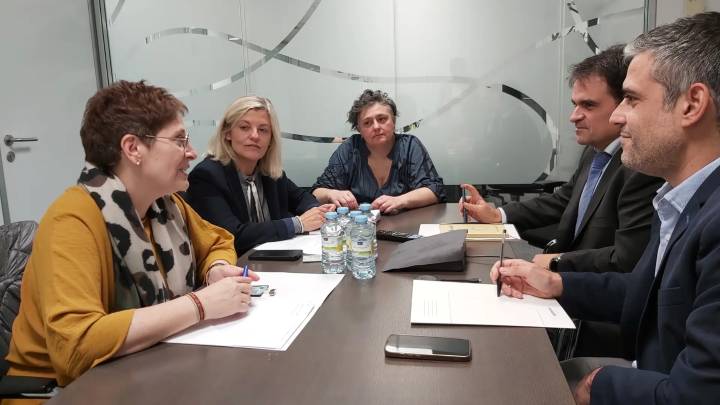 Tardienta reivindica ante responsables de Adif el papel estratégico de la estación