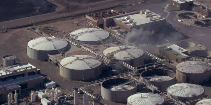 Crews working to contain blaze at west Phoenix wastewater treatment plant