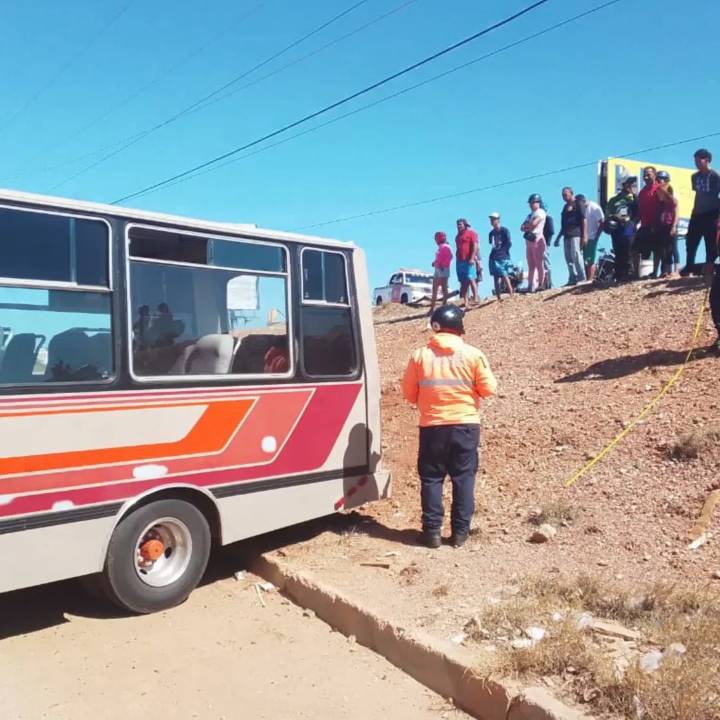 Autobús Cae por Barranco del Elevado de Conejeros