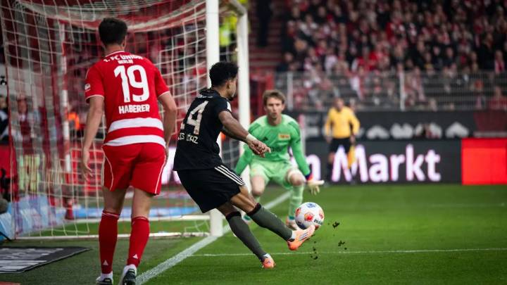 "Absolutamente increíble", la prensa en Alemania rendida ante golazo de Luis Díaz con Bayern