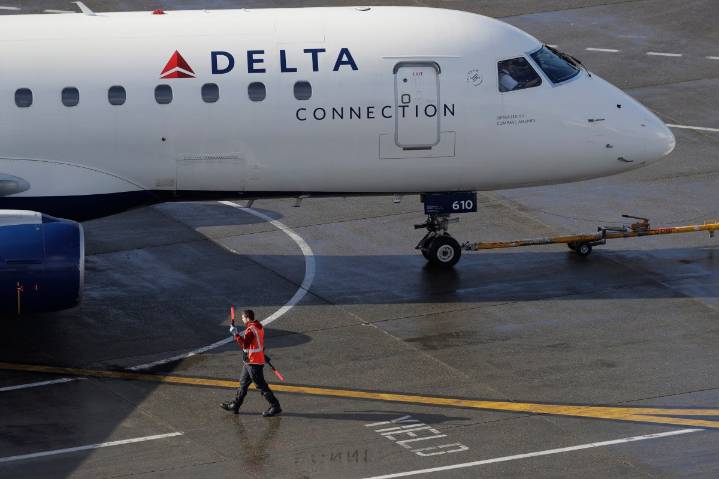 Abortan vuelo de Delta en aeropuerto LGA de Nueva York por amenaza de bomba