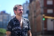 Juanma Bajo Ulloa: “Las cosas reales se fundamentan en la oscuridad, como las fotografías” analógicas