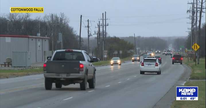 Kansas Turnpike reopens after day-long closure due to crash involving 3 semi
