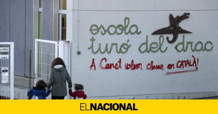 La fiscal reitera la petición de prisión a un vecino por un único tuit contra la familia del 25% de castellano