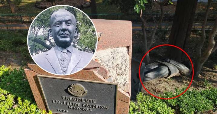 Estatua de Felipe Calderón sigue en el suelo de Los Pinos tras 4 meses, El Universal la capta entre el lodo y con daños en su base