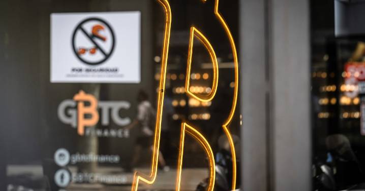 Bitcoin Hammered By Long-Term Holders Dumping $45 Billion