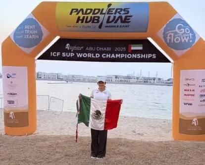 Deportista vallartense representa a México en el Mundial de Stand Up Paddle en Abu Dhabi