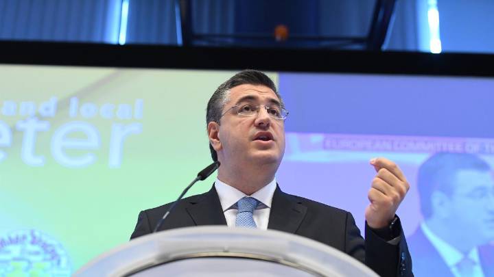 El comisario europeo de Transportes anuncia una reunión con España y Francia para impulsar la alta velocidad