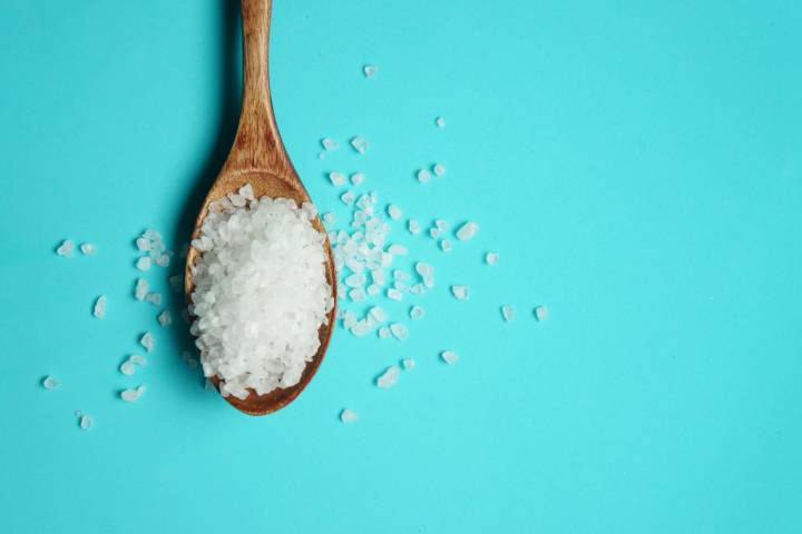 We Asked a Nutrition Professor the 5 Most Effective Way to Cut Back on Salt