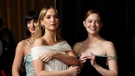 El truco para estilizar que unió a Jennifer Lawrence y Ariana Grande en los Governors Awards