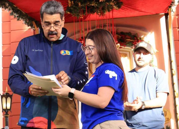Movimientos estudiantil entregó propuestas al presidente Maduro