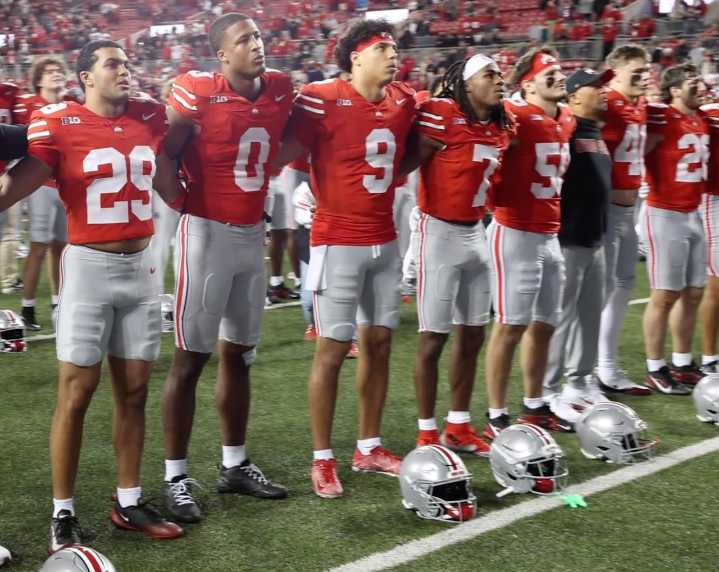 Watch the Buckeyes players and fans sing ‘Carmen Ohio’ after their 48