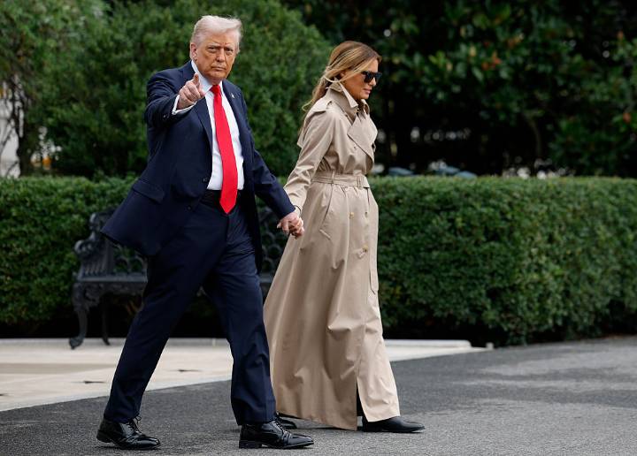 ‘OMG': Folks In Stiches After Trump Keeps the Umbrella for Himself and Leaves Melania in the Rain
