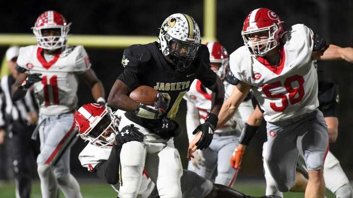 T.L. Hanna left no doubt in rematch vs Greenville during SCHSL football playoffs