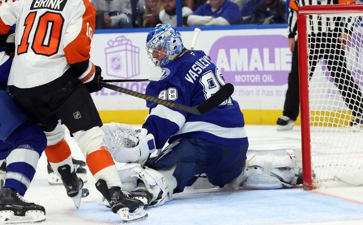 Deadspin | Lightning backed by defense in taking on streaky Flames