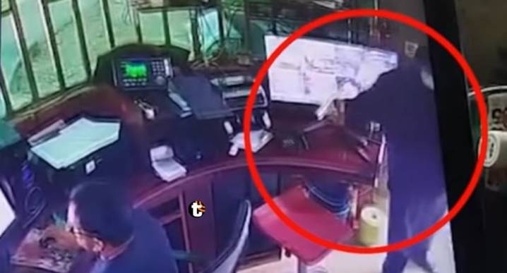 ¡Milagro en Ciudad de Dios! Sicario intenta asesinar a empresario, pero su pistola se traba y le salva la vida [VIDEO] El ataque ocurrió en pleno horario laboral, cuando dos delincuentes llegaron en m
