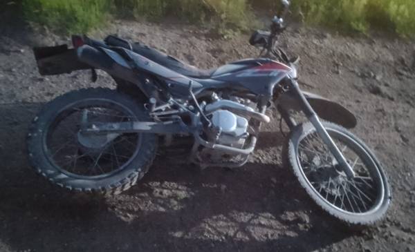 Dos jóvenes fueron detenidos por asaltar a un "moto Uber"