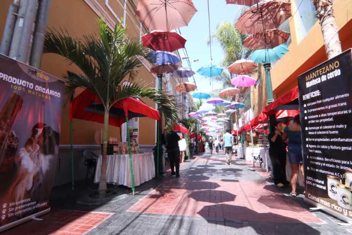Piura: Artesanía y talento local destacan en la feria “Camino a la Navidad”