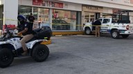 Atacan a balazos a un hombre afuera de farmacia en Cuernavaca