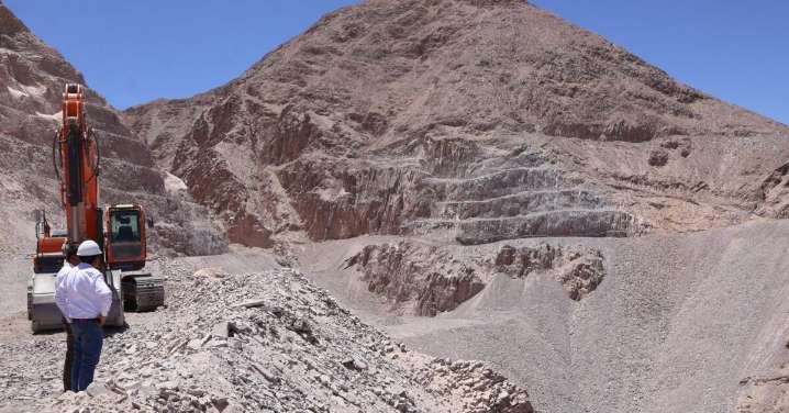 Carretera Los Ángeles–Yacango supera el 55 % de avance