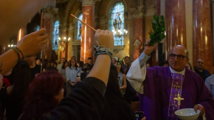 Iglesia de Santiago invita a jóvenes a Misa de Bendición de Lápices previo a la PAES 2025: ¿Cuándo y dónde será?