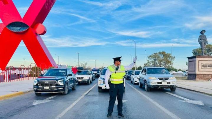¿Verás proyección de concierto de Juan Gabriel? Aquí estacionamientos