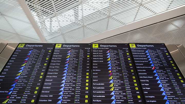 Flight delays pile up as government shutdown enters second month