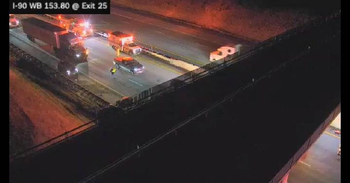 Crash blocks Thruway westbound at I-890 Schenectady Exit 25