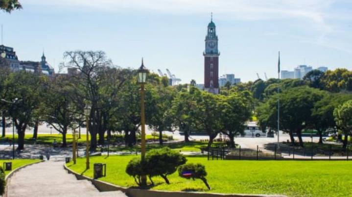 Noche cultural en Retiro: arte, música y gastronomía en más de 50 espacios