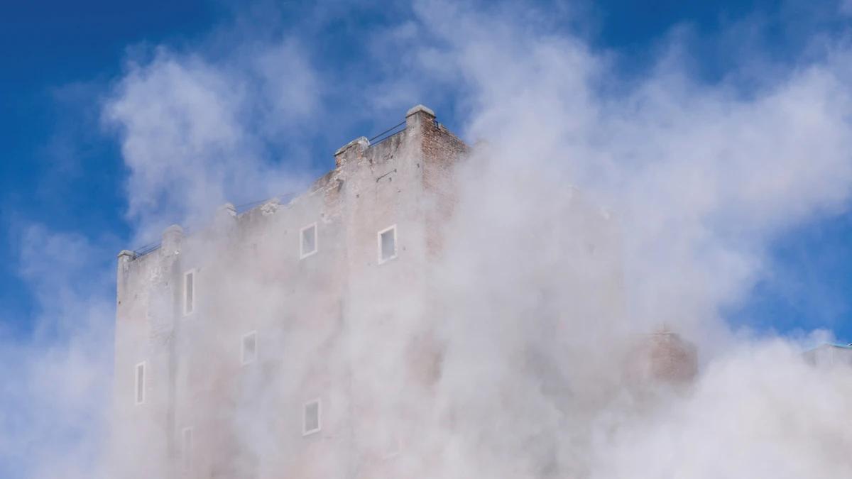 Las impactantes imágenes del derrumbe de la Torre dei Conti en Roma: rescatan a un trabajador tras once horas atrapado