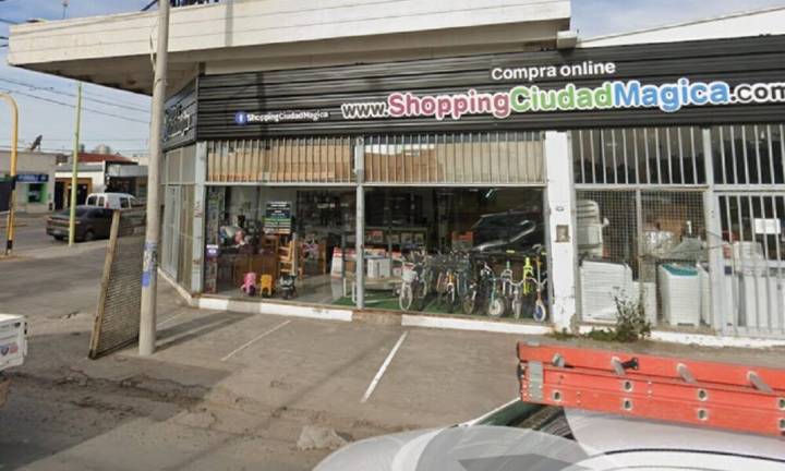 Roban en un local de Villa Rosas tras cortar la luz e ingresar por el techo