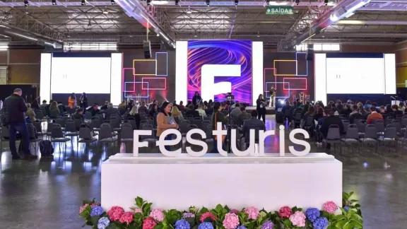 Neuquén participa en Festuris 2025, una de las ferias de turismo más importantes de Brasil